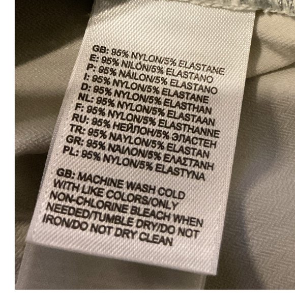 The North Face khaki beige cargo pocket tech material drawstring Shorts XL - Picture 9 of 13